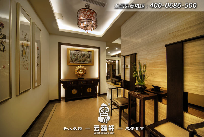 新中式進(jìn)門玄關(guān)效果圖